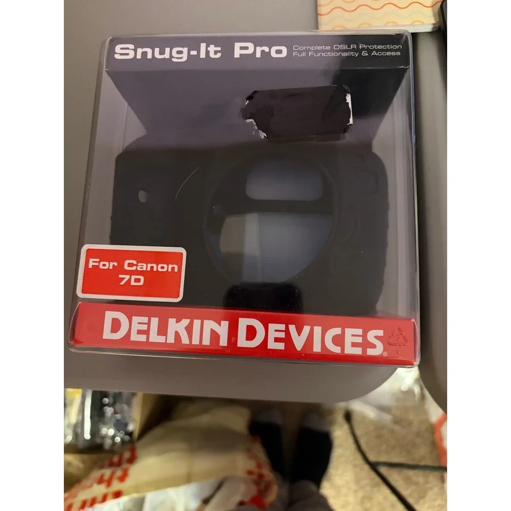 NIB Delkin Devices Snug-It Pro Camera Skin Case For Canon 7D DSLR Black